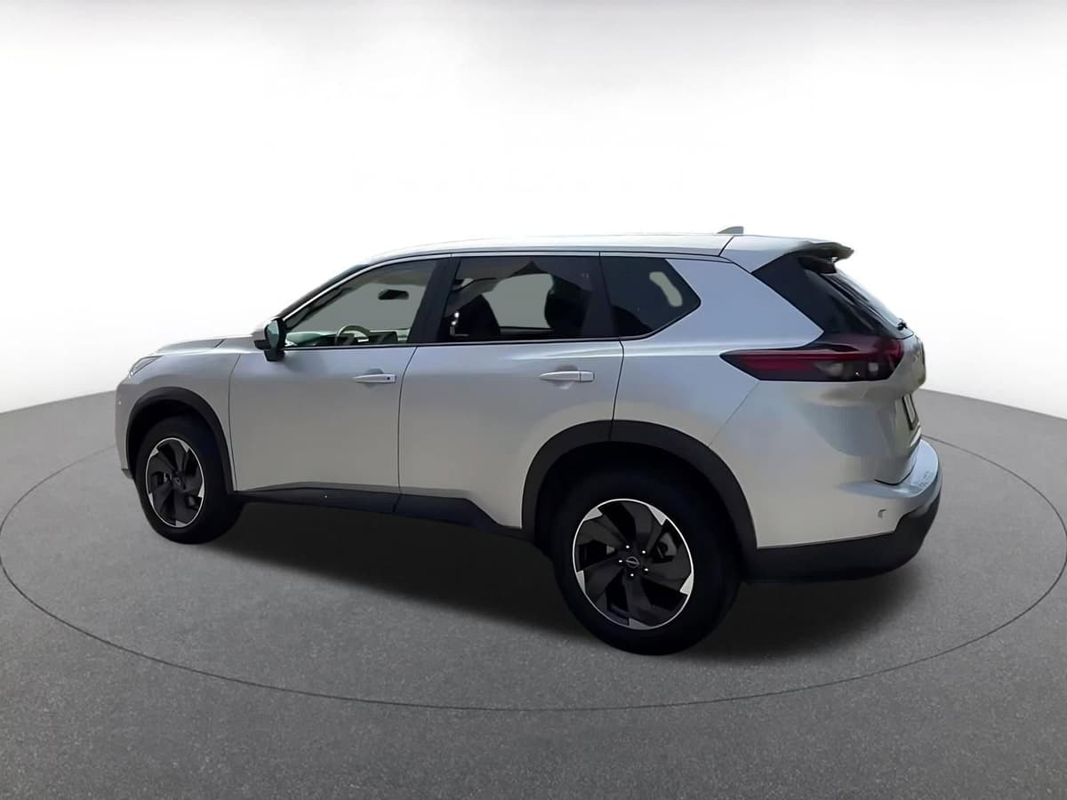2025 Nissan Rogue - Image 10