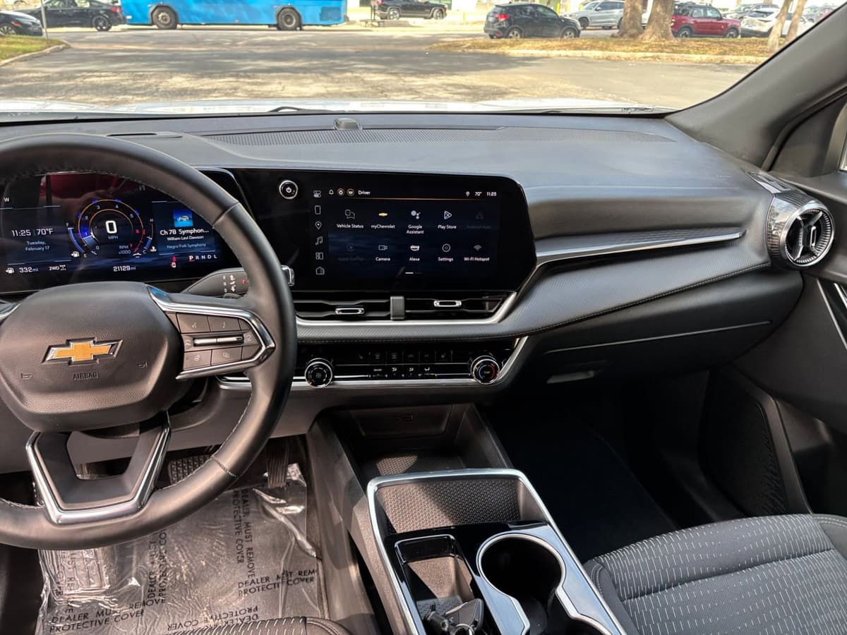 2025 Chevrolet Equinox - Image 30