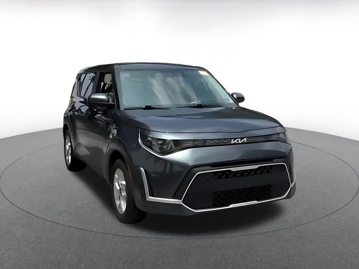 2025 Kia Soul - Image 2