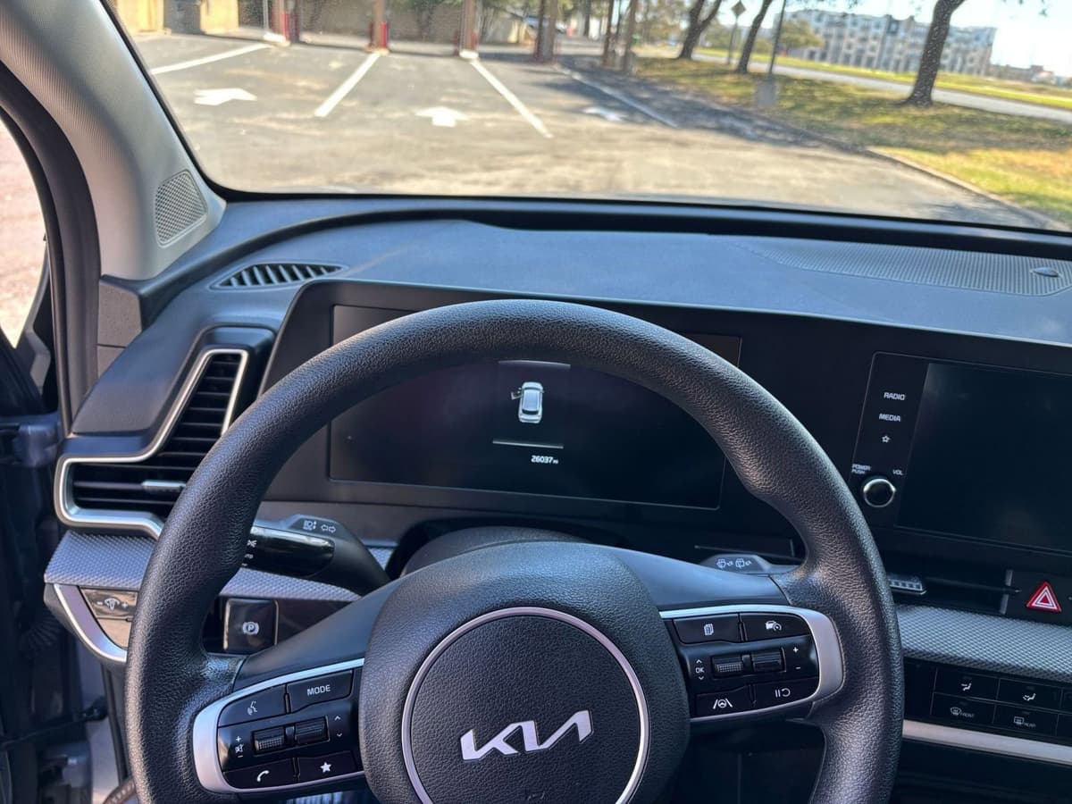 2025 Kia Sportage - Image 29