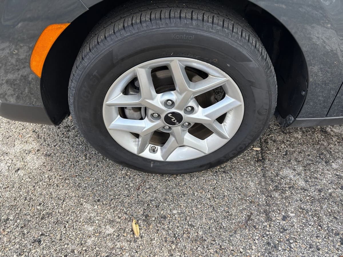 2025 Kia Sportage - Image 27