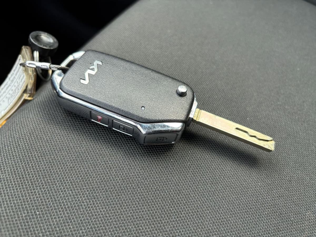 2025 Kia Sportage - Image 18