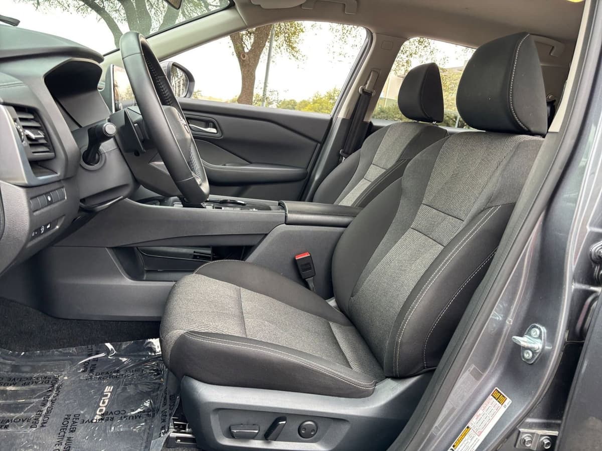 2025 Nissan Rogue - Image 23