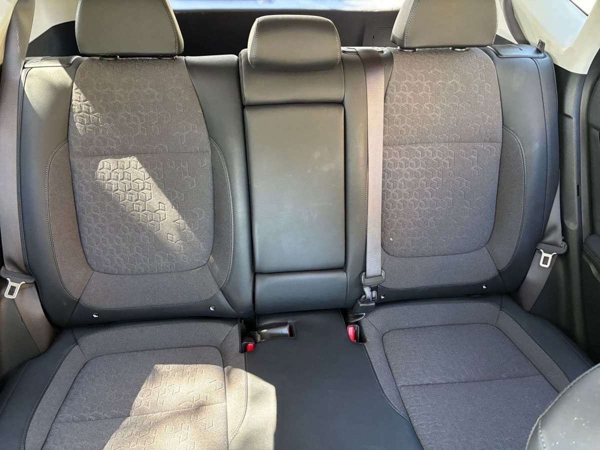 2025 Kia Seltos - Image 33