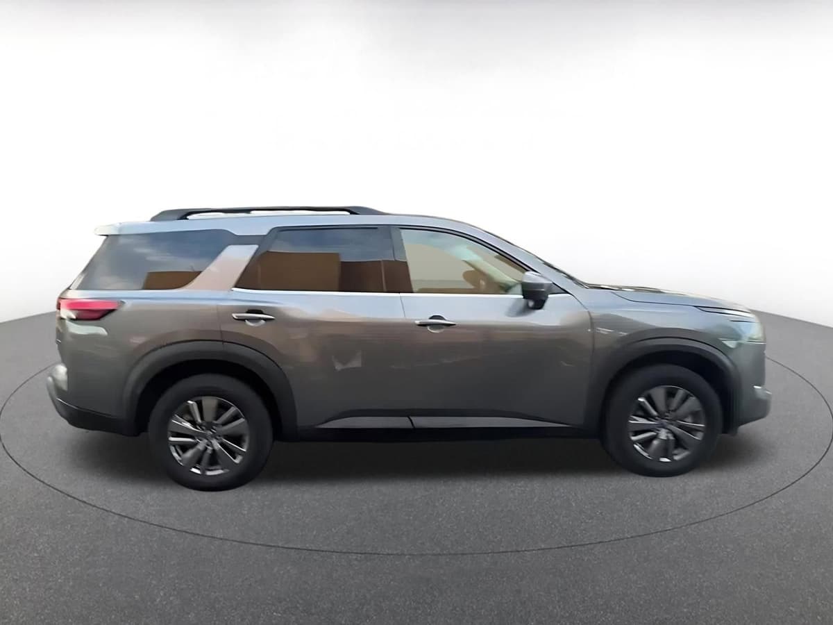 2025 Nissan Pathfinder - Image 15