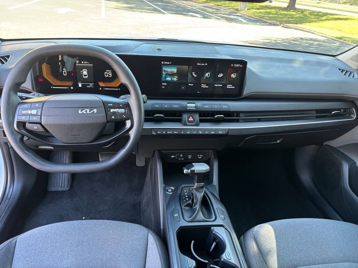 2025 Kia K4 - Image 27