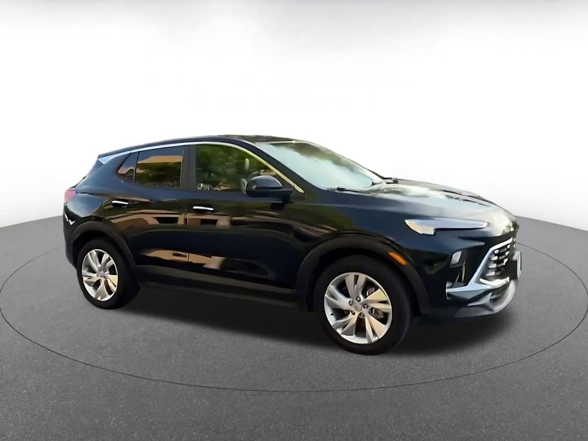 2025 Buick Encore GX - Image 2
