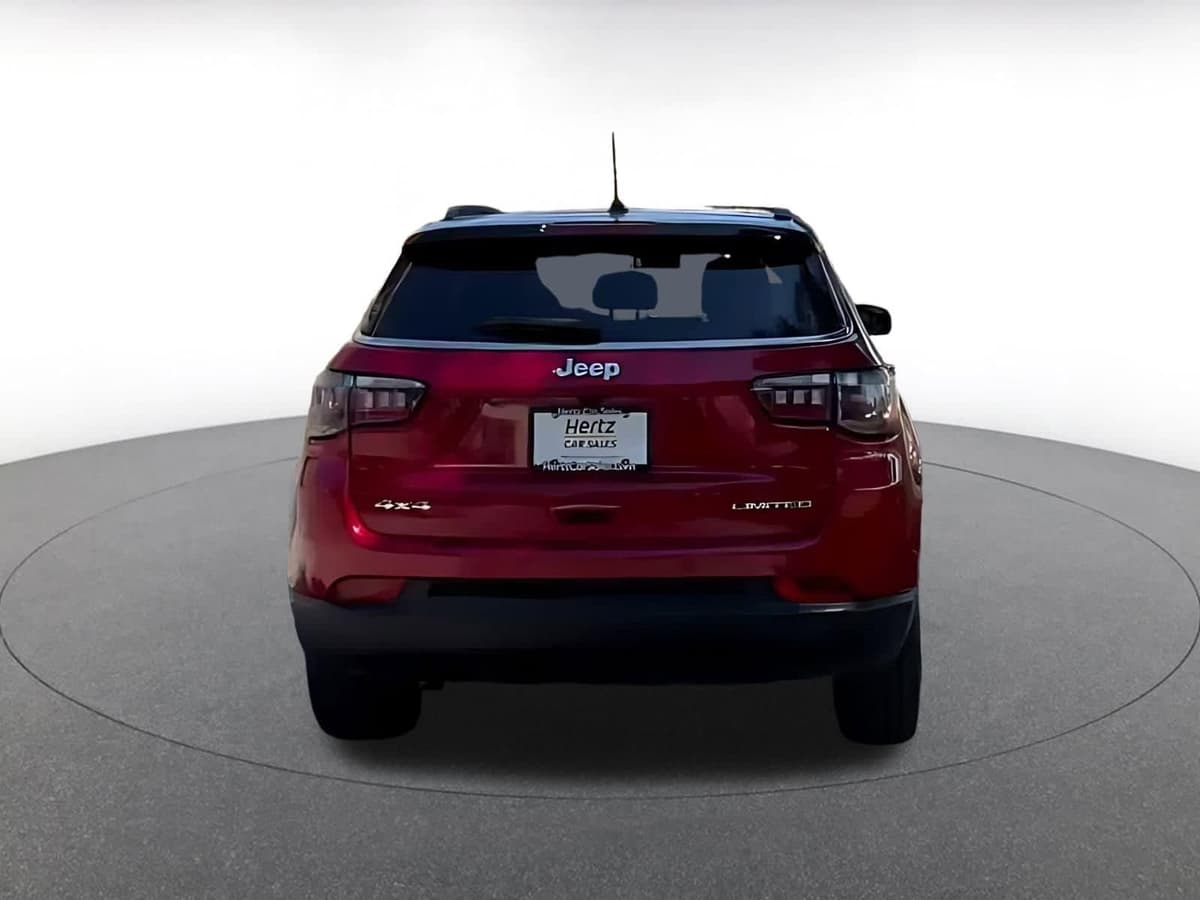 2025 Jeep Compass - Image 11