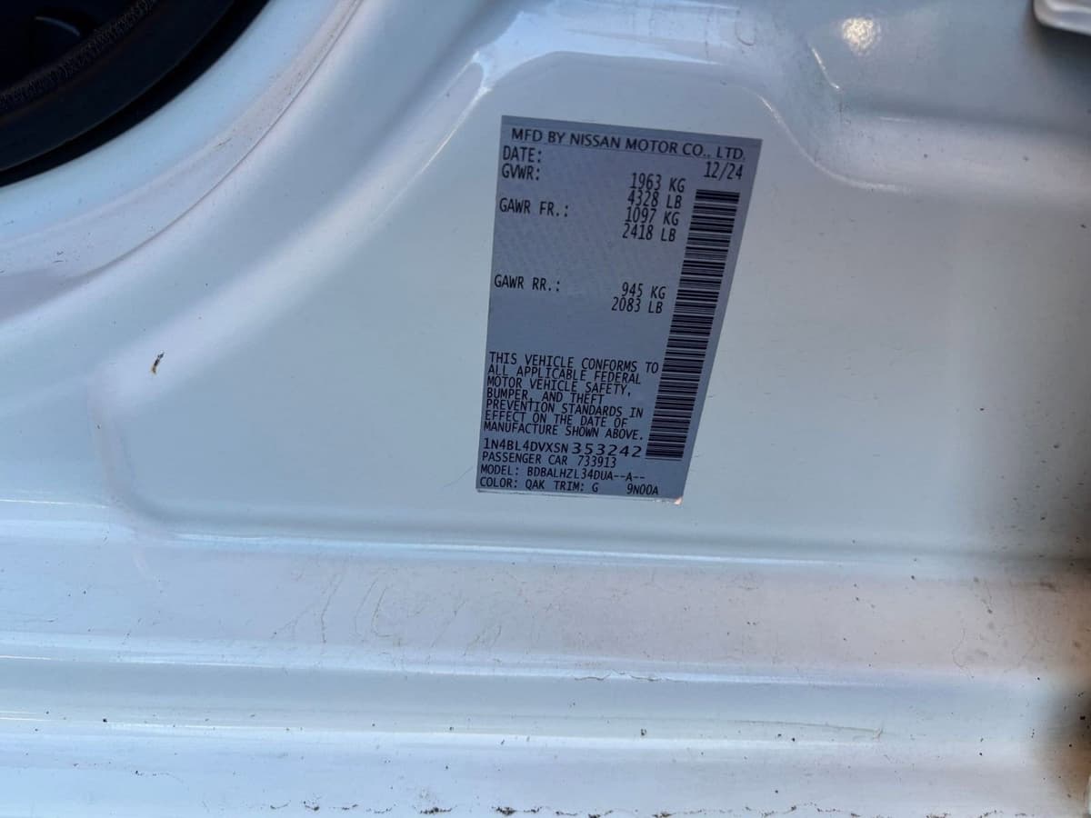 2025 Nissan Altima - Image 23