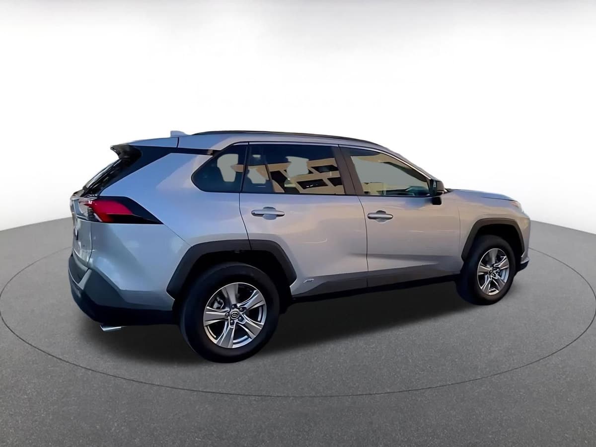 2025 Toyota RAV4 Hybrid - Image 13