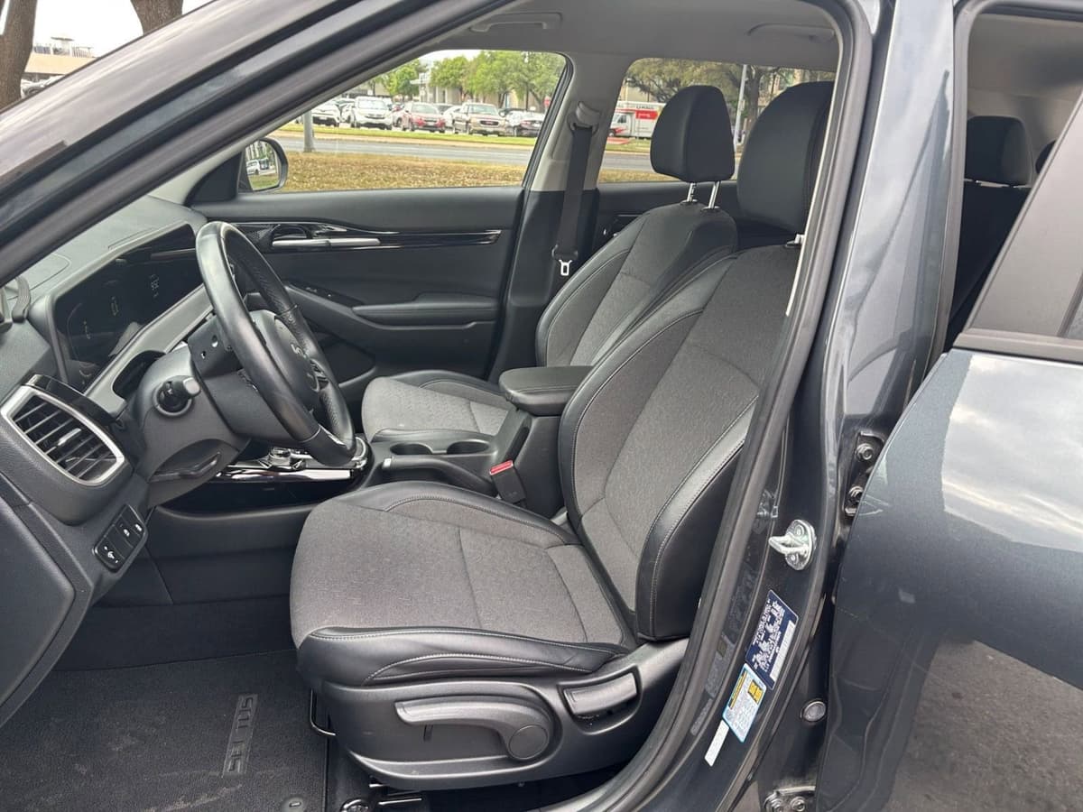 2025 Kia Seltos - Image 33
