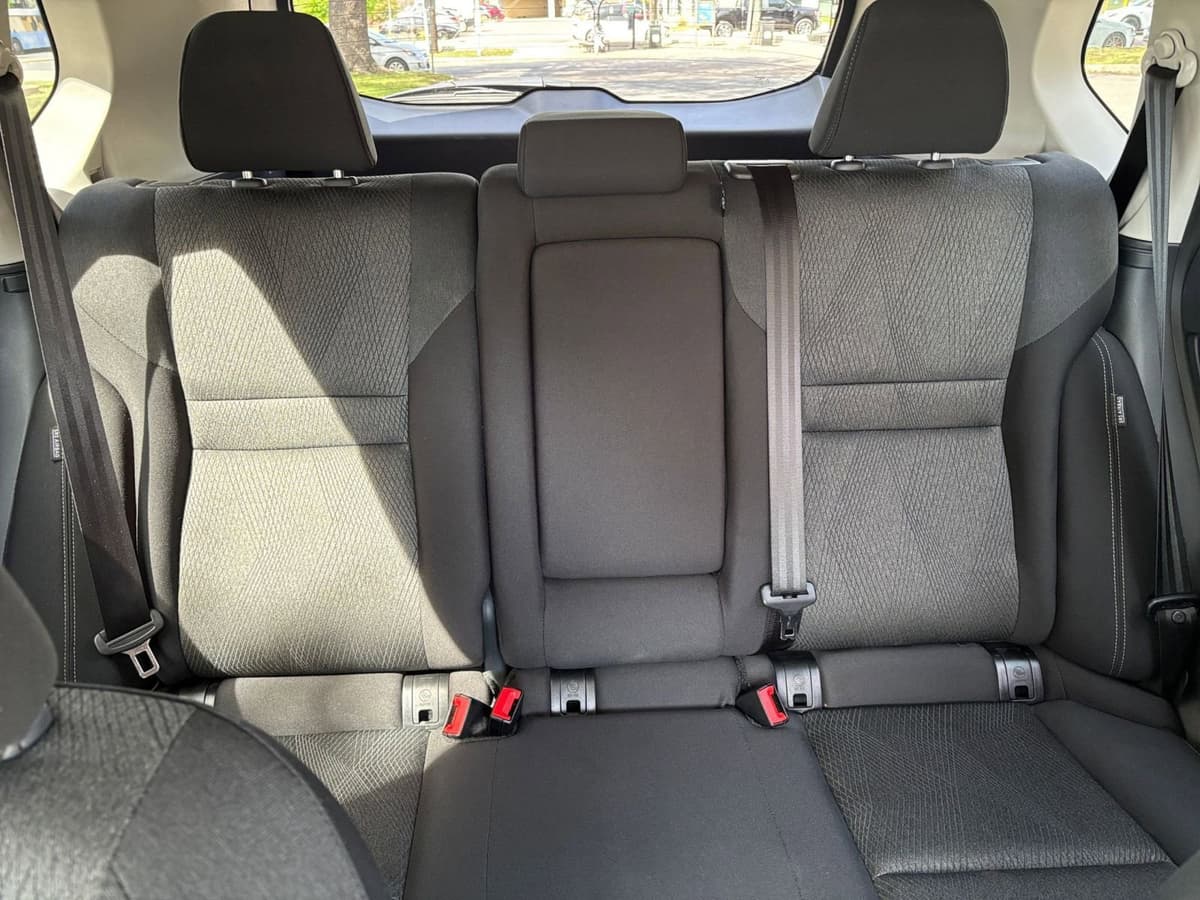 2025 Nissan Rogue - Image 32