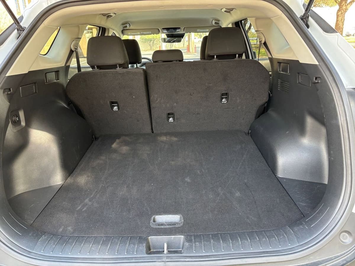 2025 Kia Sportage - Image 26