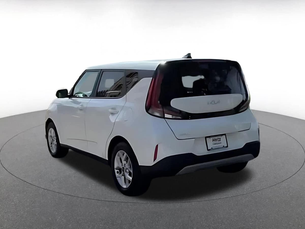 2025 Kia Soul - Image 11