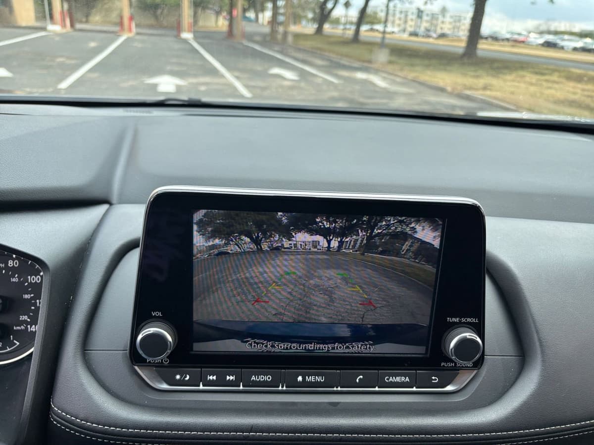 2025 Nissan Rogue - Image 17