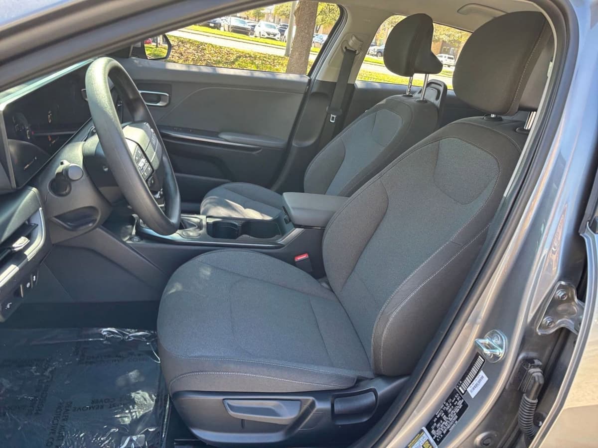 2025 Kia K4 - Image 31