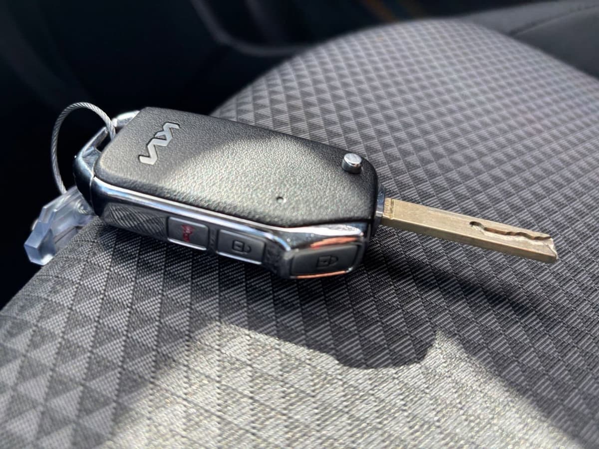 2025 Kia Sportage - Image 20