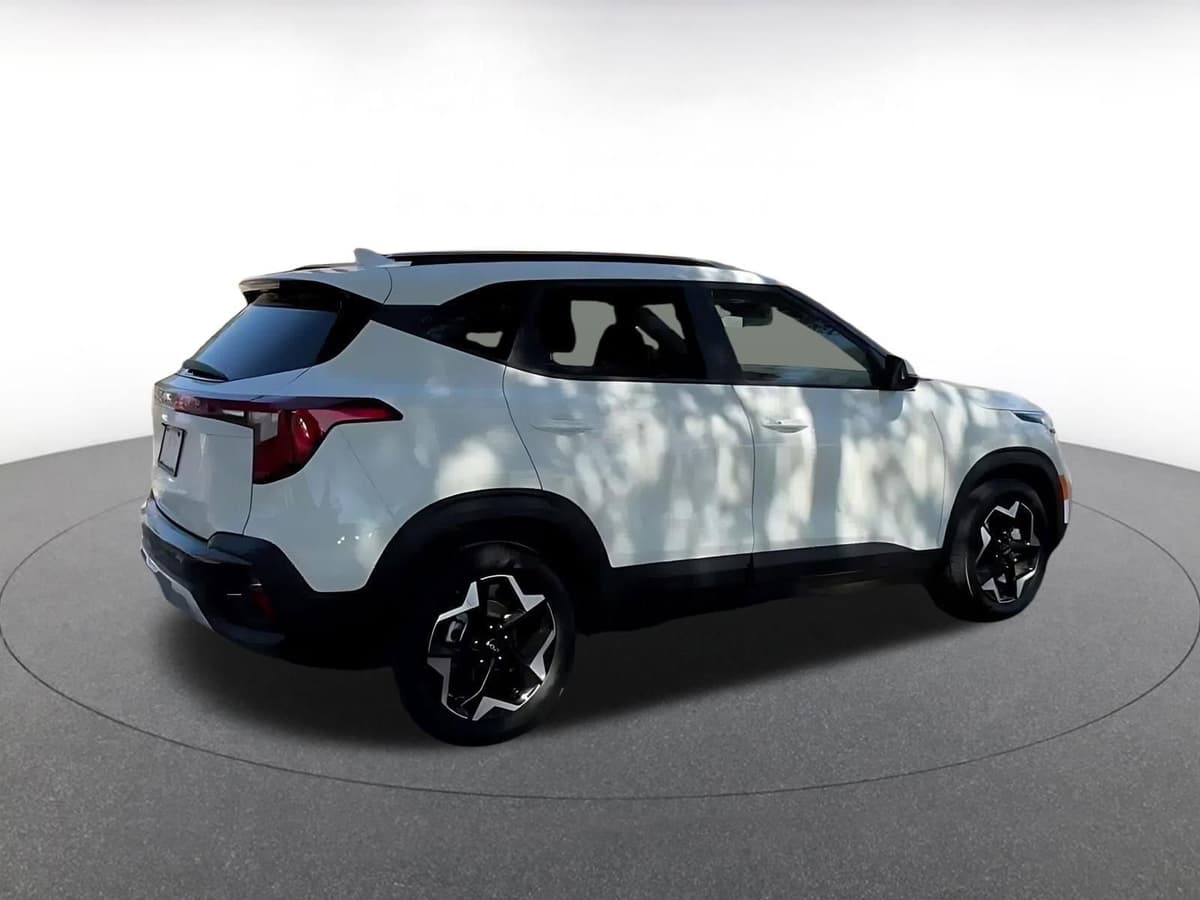 2025 Kia Seltos - Image 15