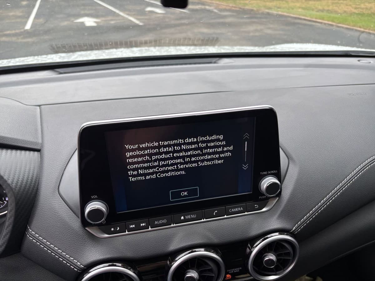 2025 Nissan Sentra - Image 17