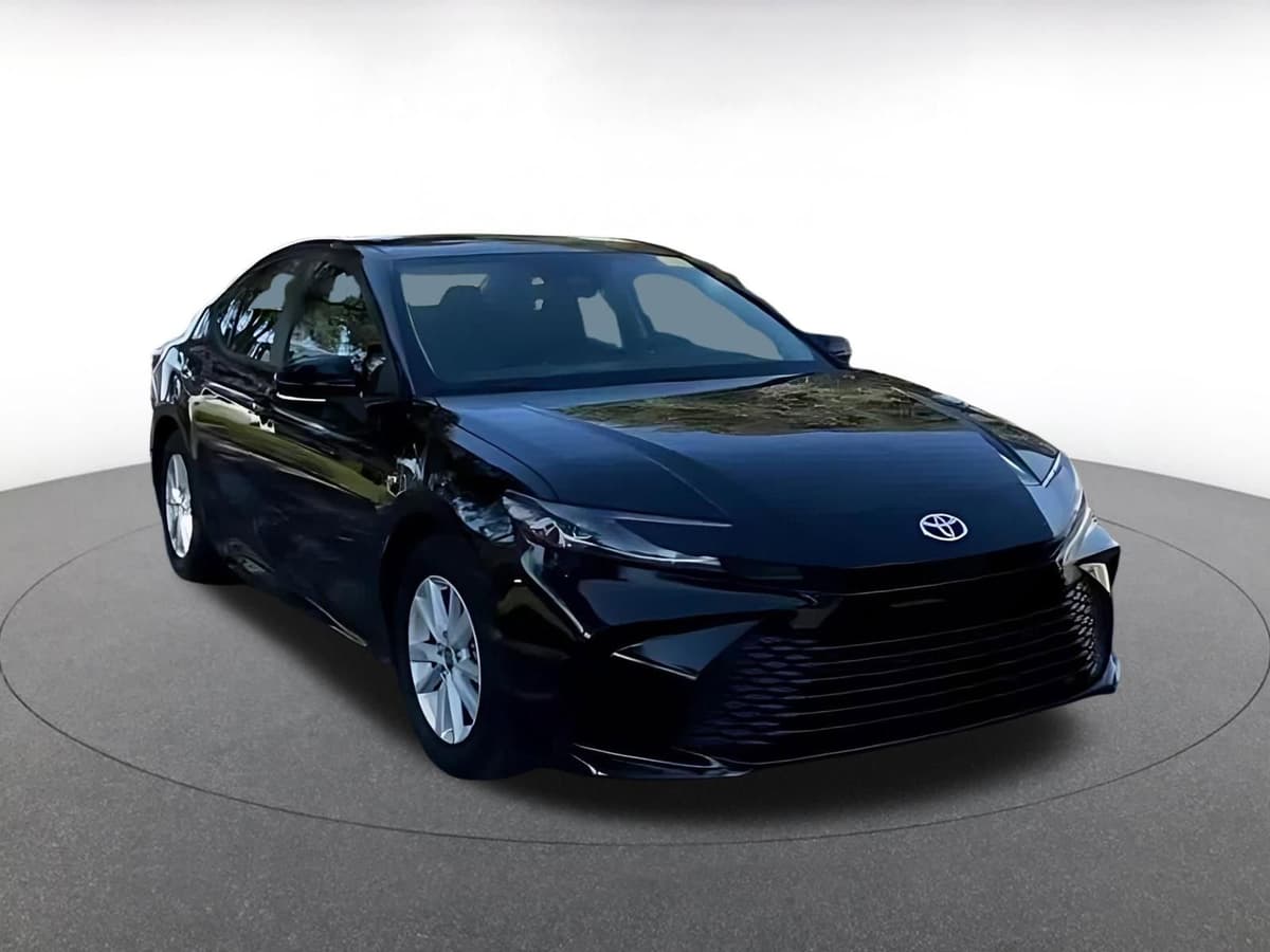 2025 Toyota Camry - Image 3
