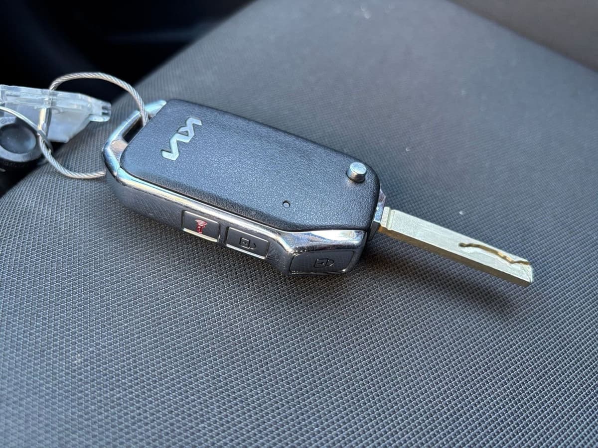 2025 Kia Sportage - Image 18