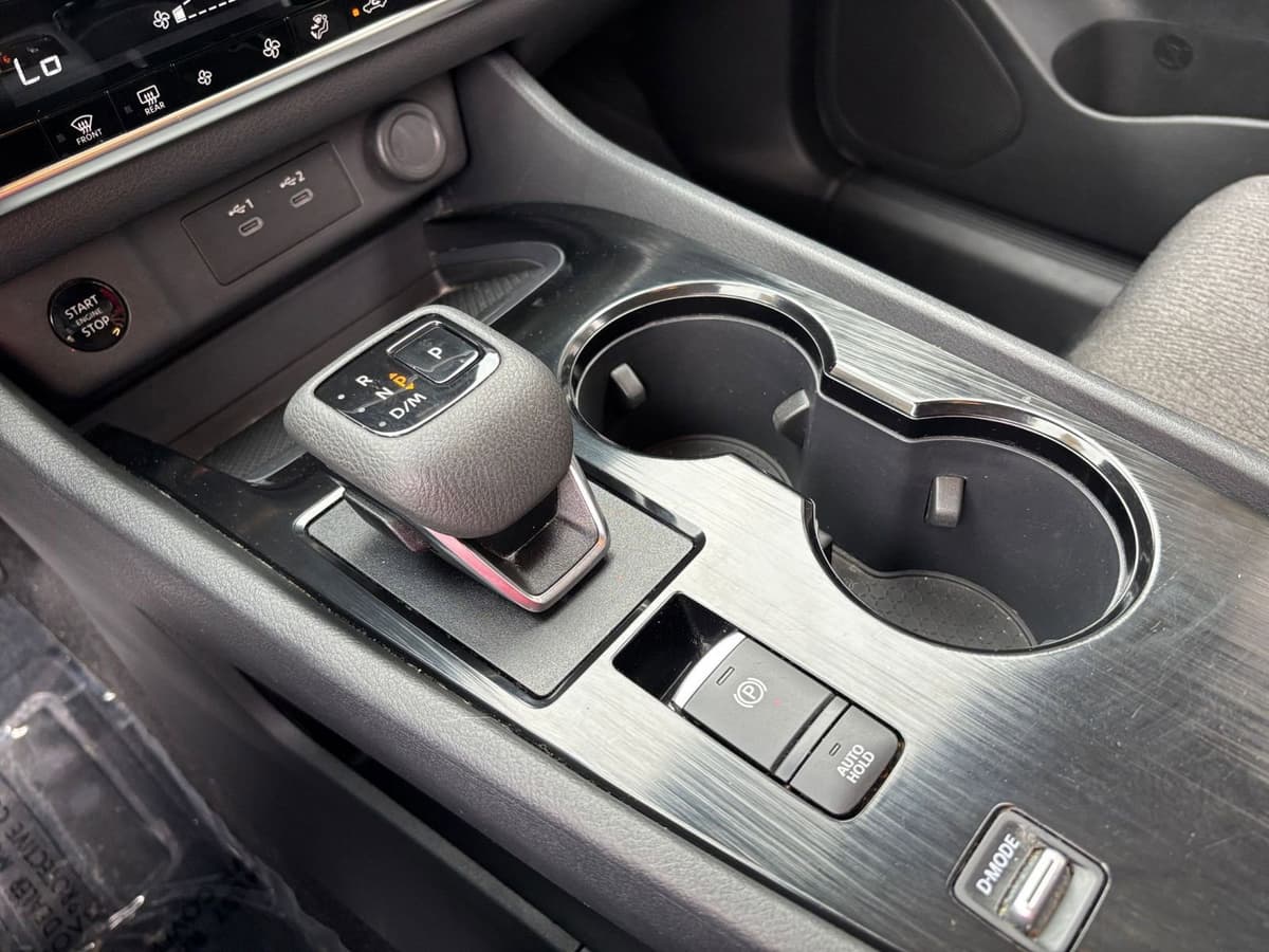 2025 Nissan Rogue - Image 37