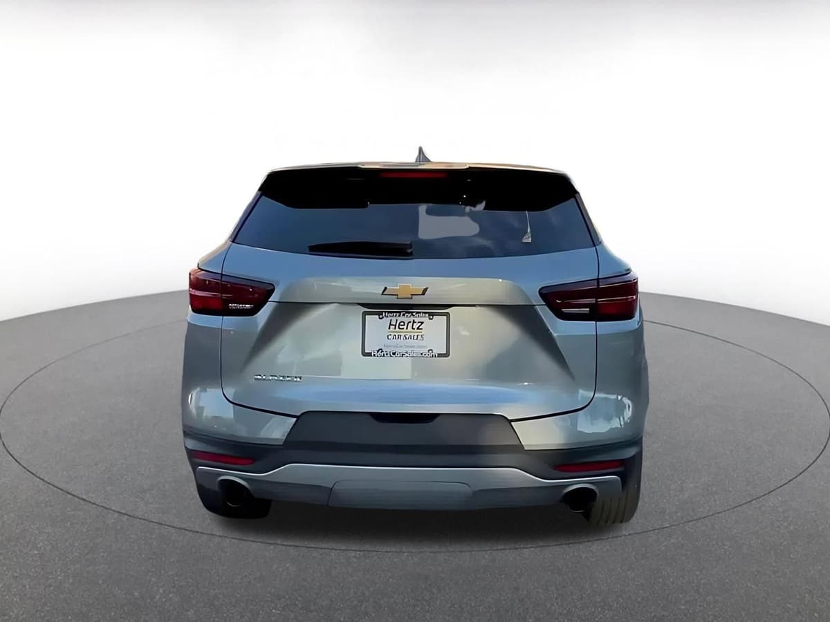 2025 Chevrolet Blazer - Image 12