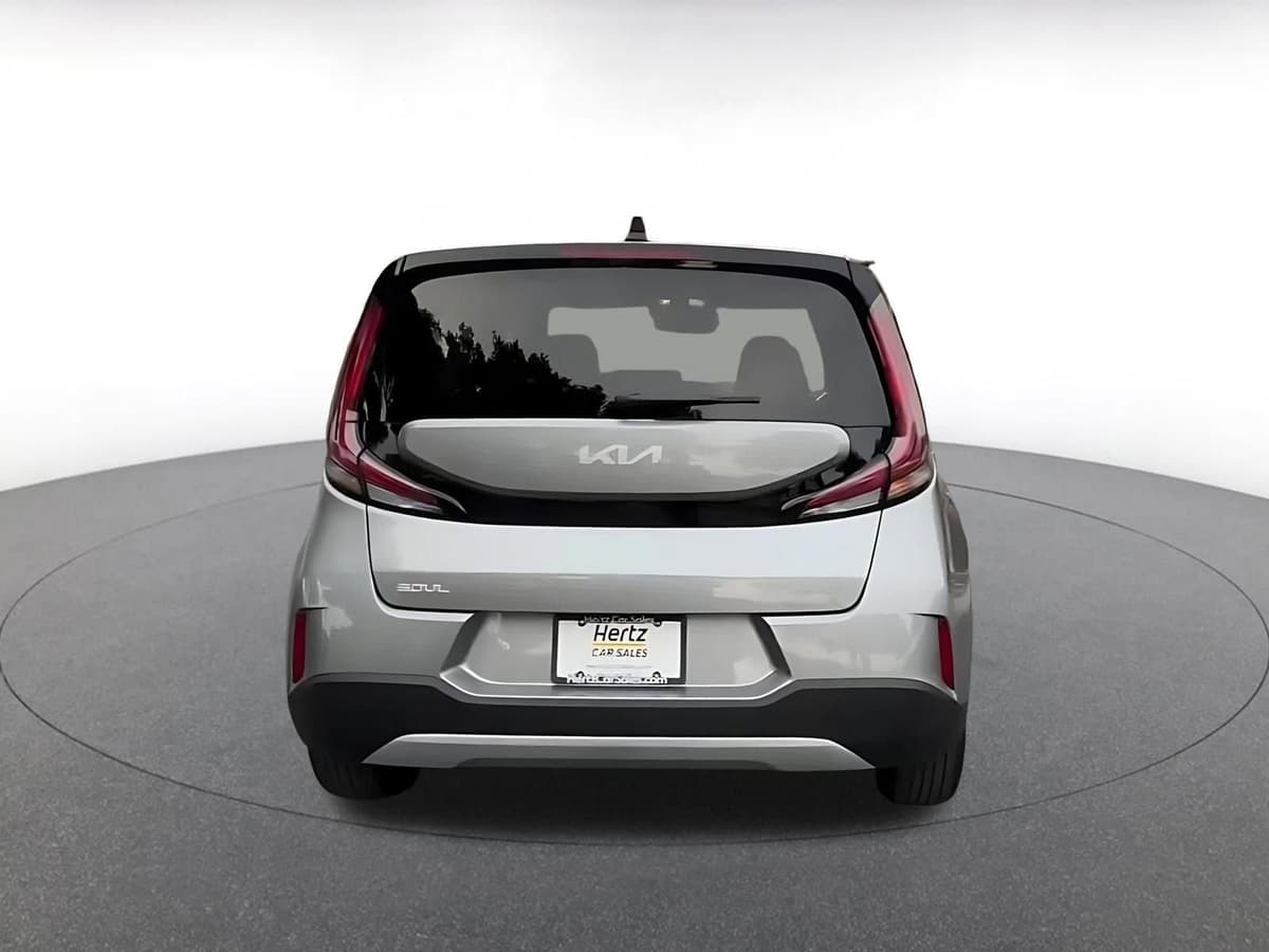 2025 Kia Soul - Image 12