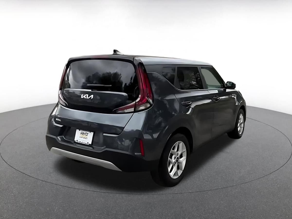 2025 Kia Soul - Image 13