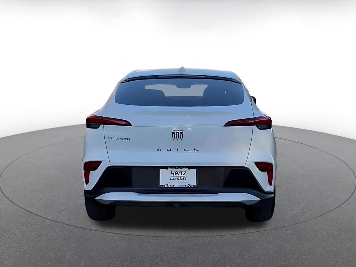 2025 Buick Envista - Image 10