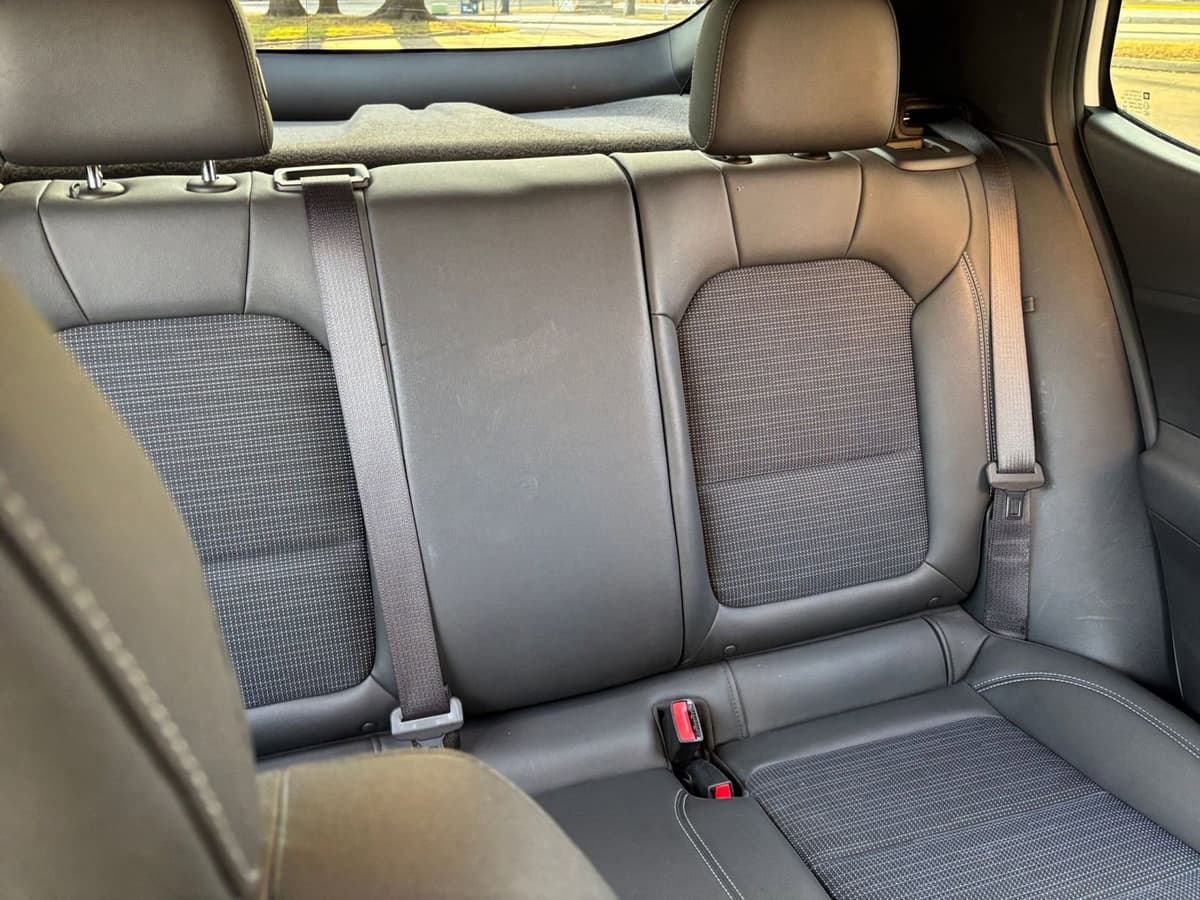 2025 Buick Envista - Image 32