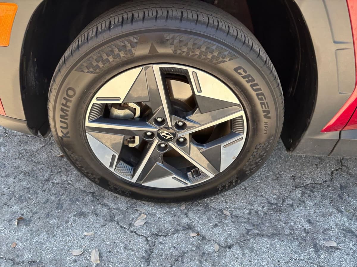 2025 Hyundai Tucson - Image 25