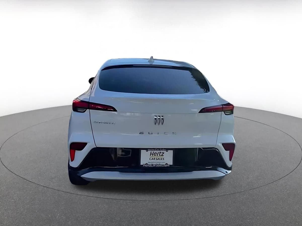 2025 Buick Envista - Image 11