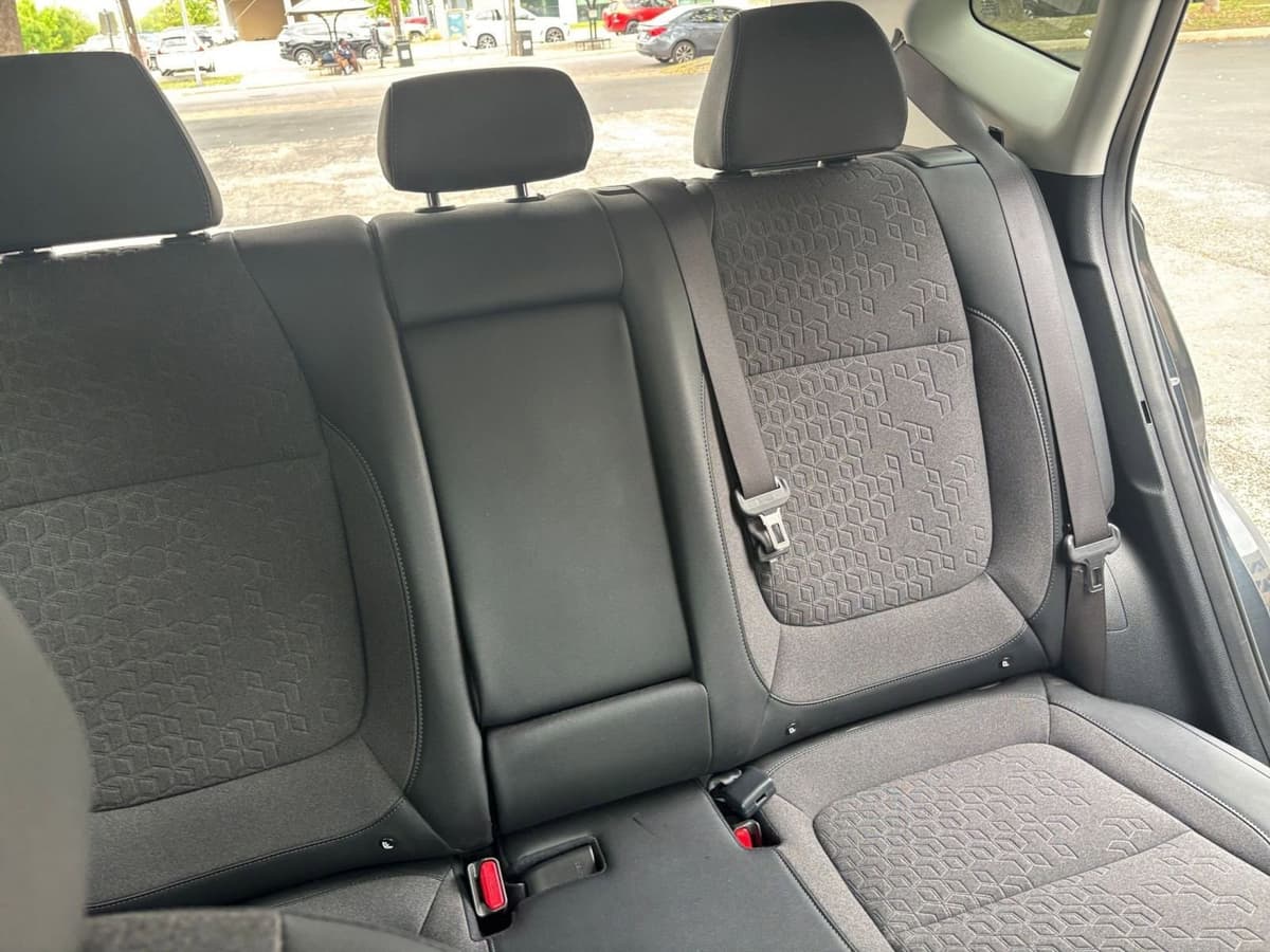 2025 Kia Seltos - Image 34