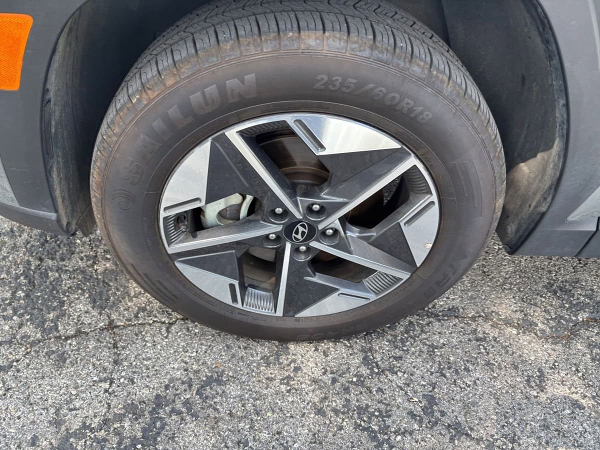 2025 Hyundai Tucson - Image 25