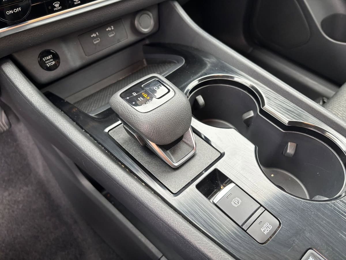 2025 Nissan Rogue - Image 35