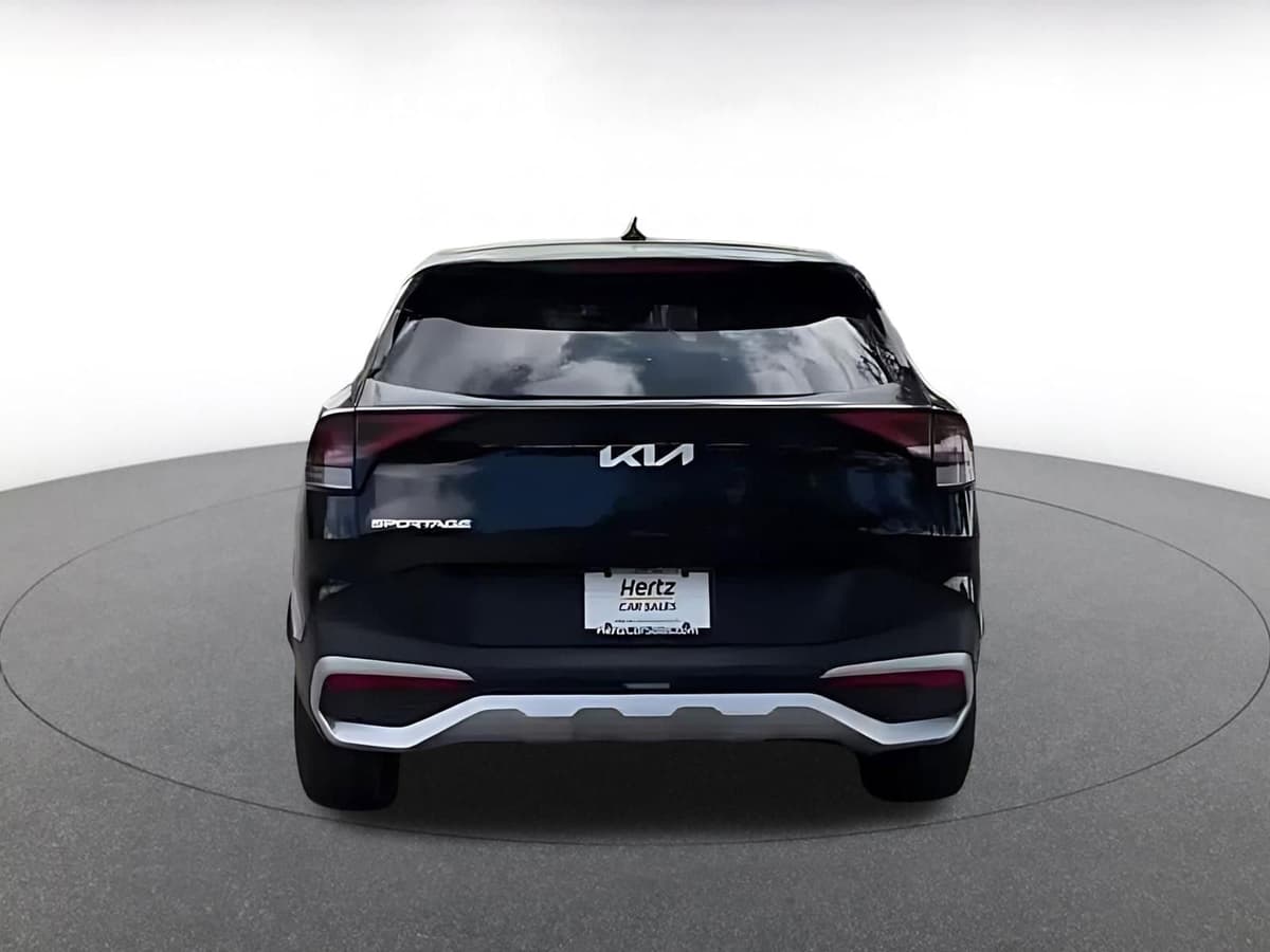 2025 Kia Sportage - Image 12