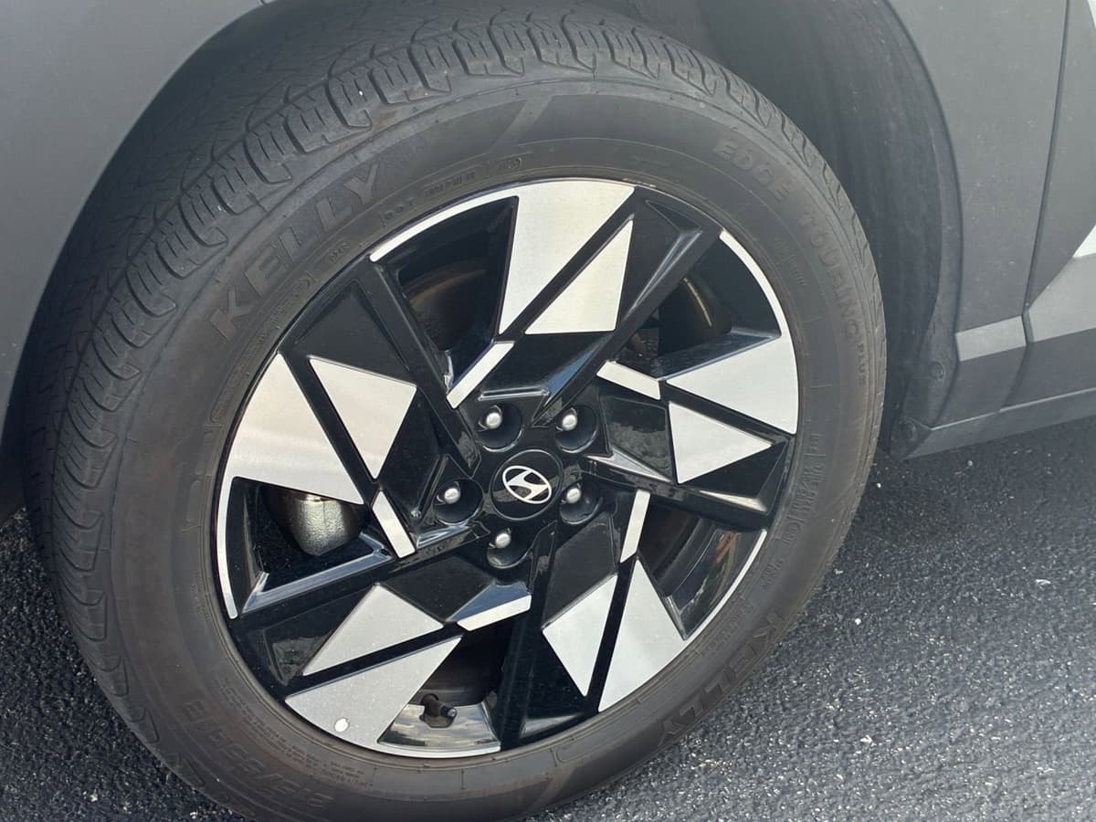 2025 Hyundai Kona - Image 25