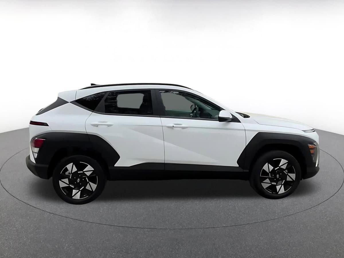 2025 Hyundai Kona - Image 15
