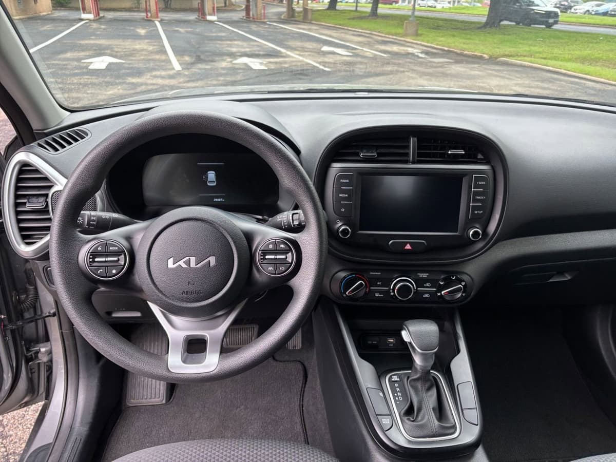 2025 Kia Soul - Image 29