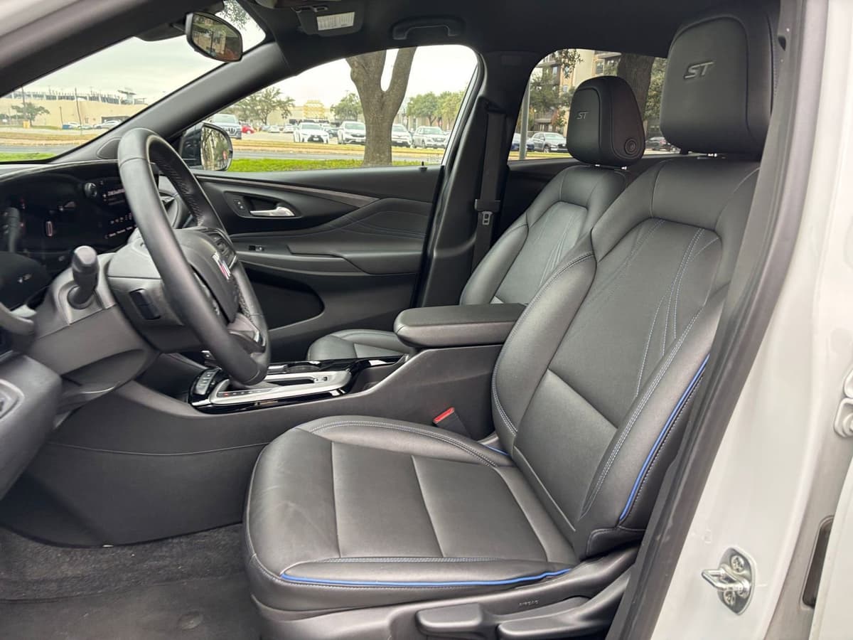 2025 Buick Envista - Image 21