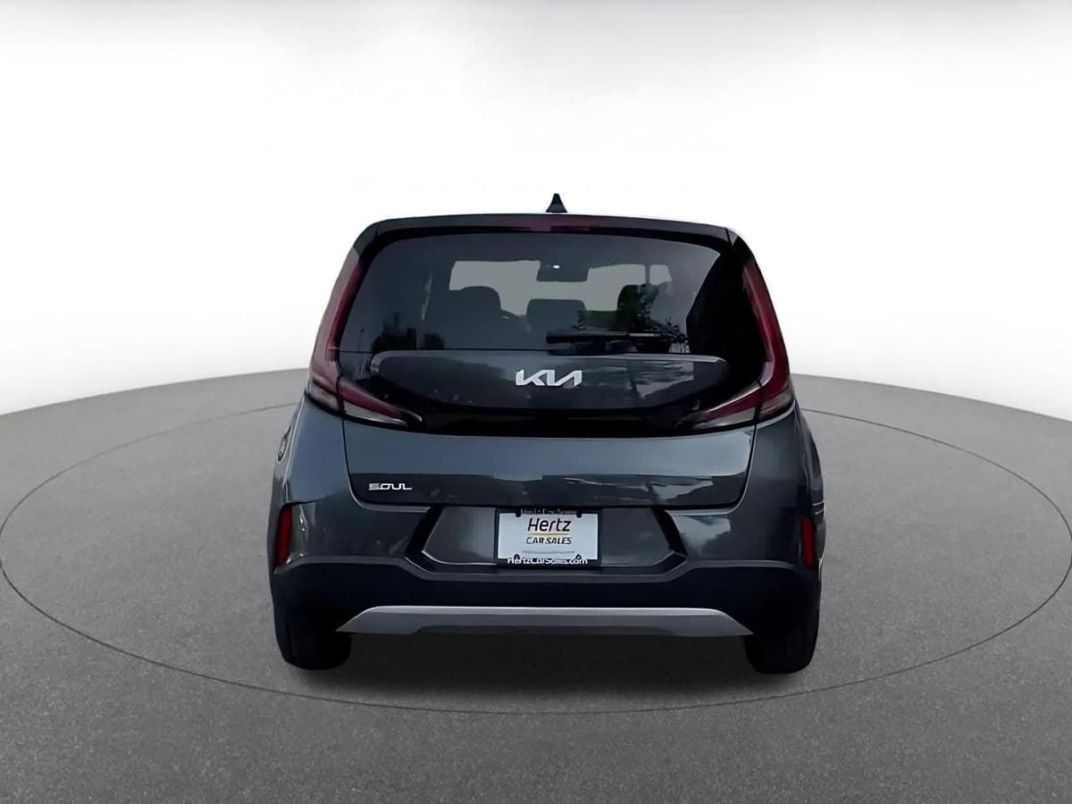 2025 Kia Soul - Image 12