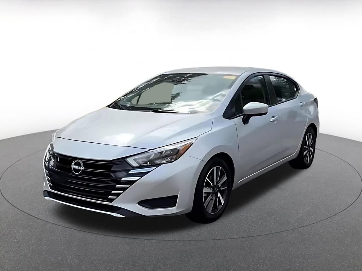 2025 Nissan Versa - Image 6