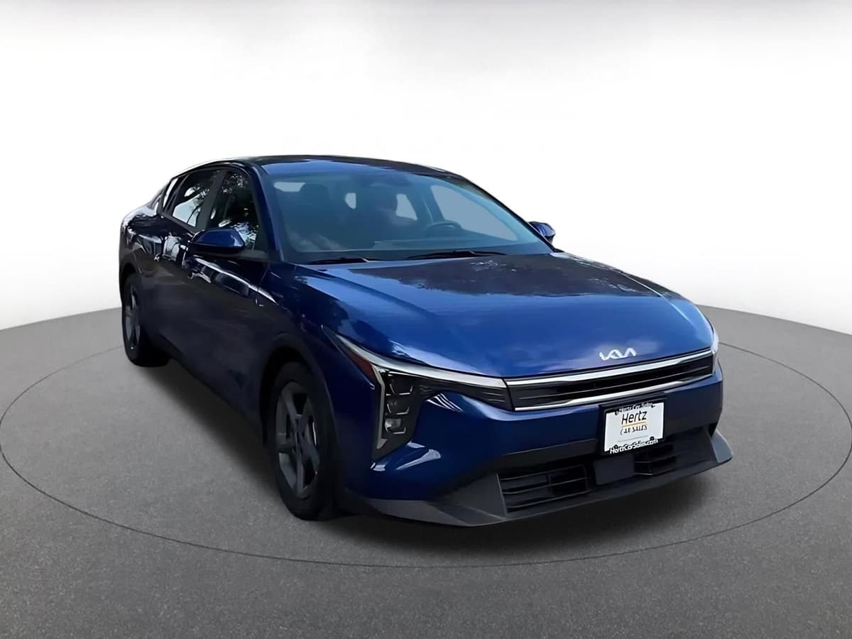 2025 Kia K4 - Image 3