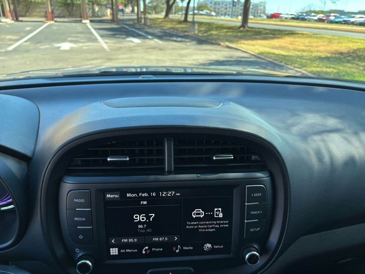 2025 Kia Soul - Image 17