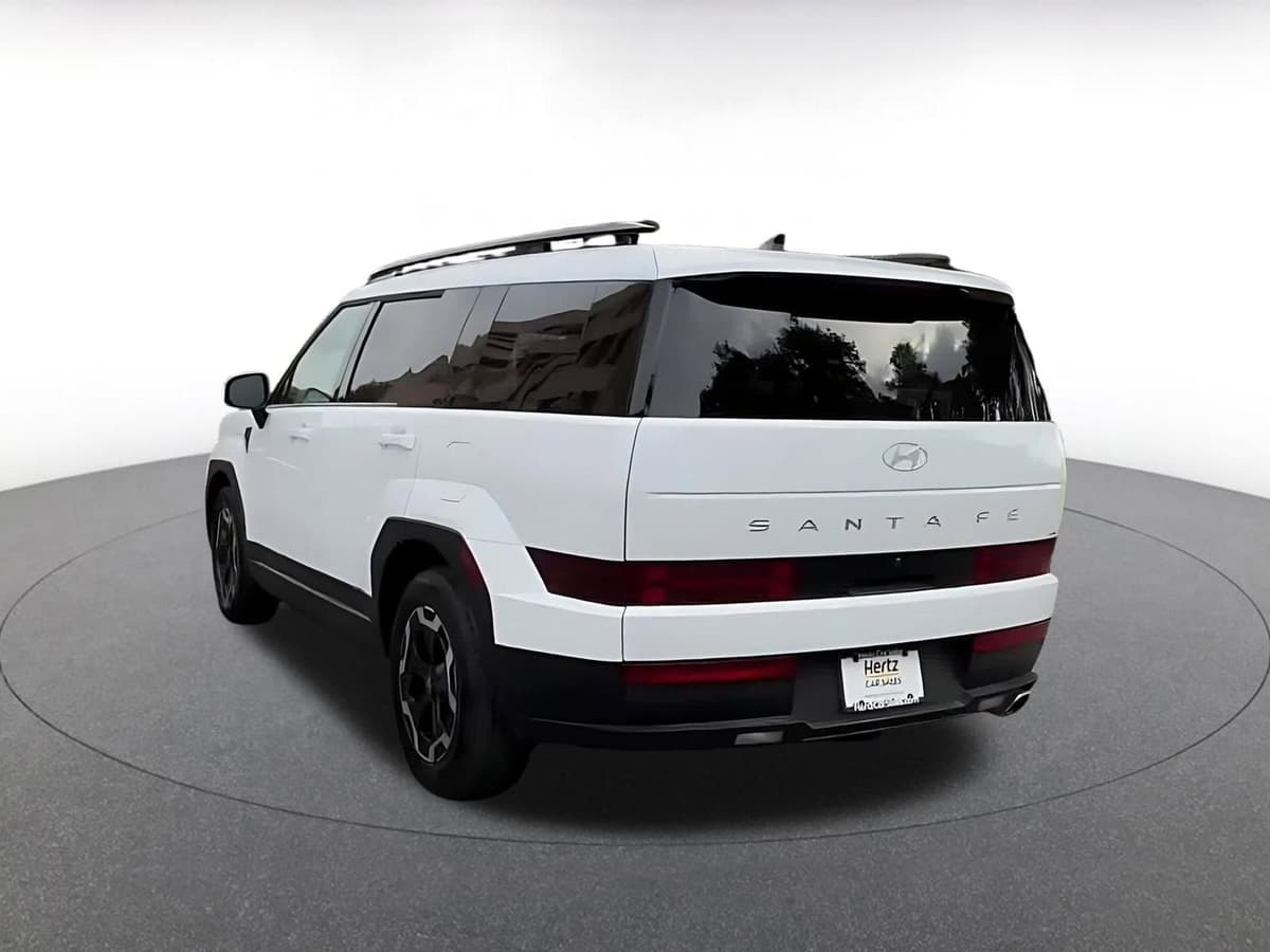 2025 Hyundai Santa Fe - Image 11