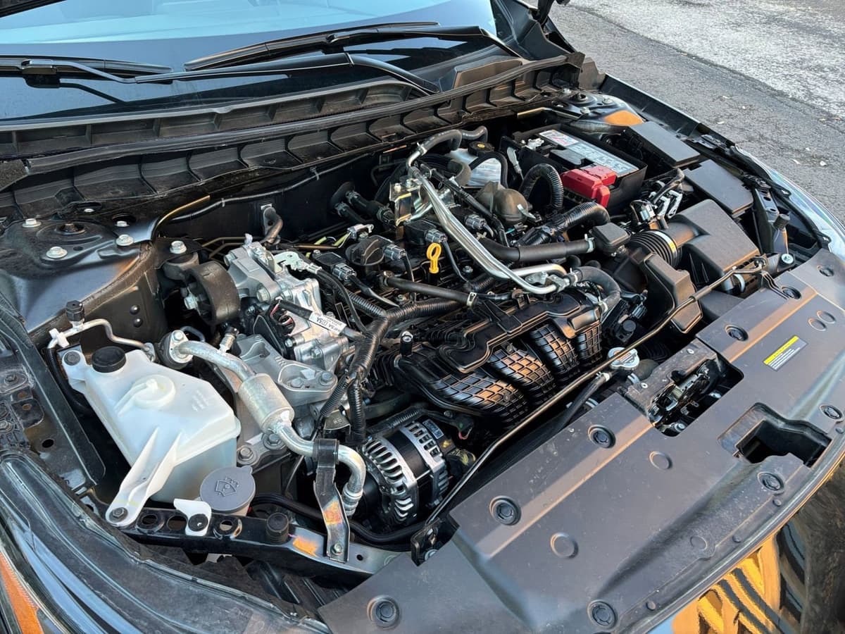 2025 Nissan Altima - Image 27