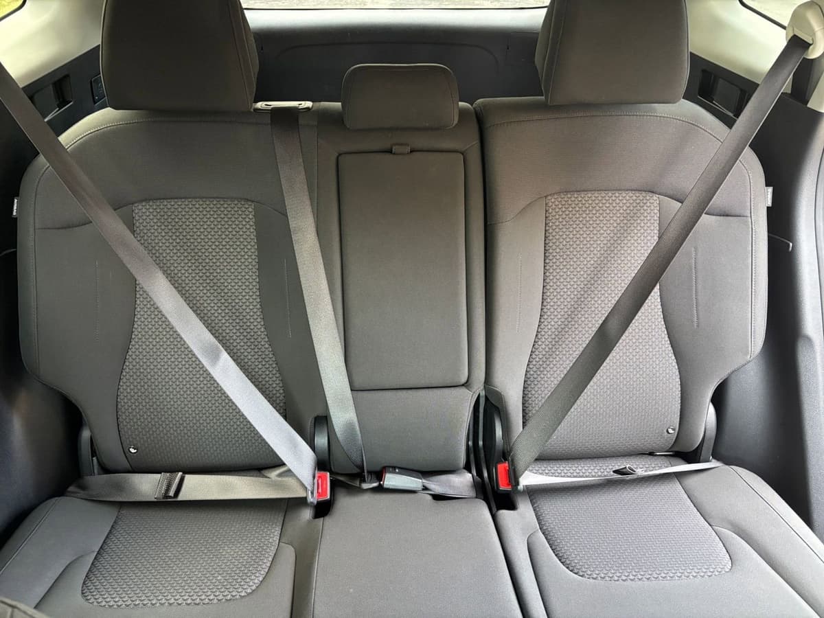 2025 Kia Sportage - Image 33