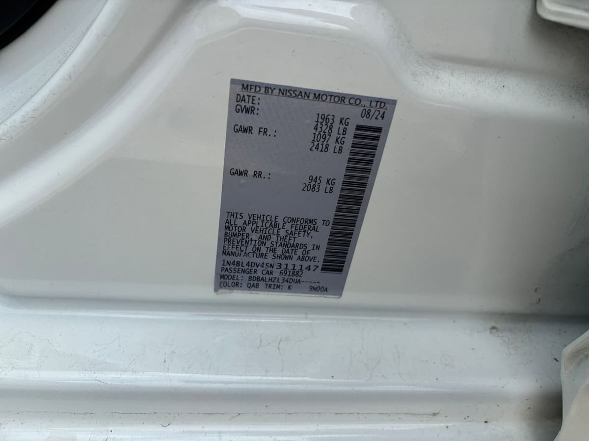 2025 Nissan Altima - Image 23