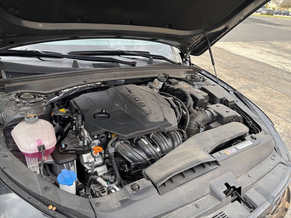 2025 Kia K5 - Image 27